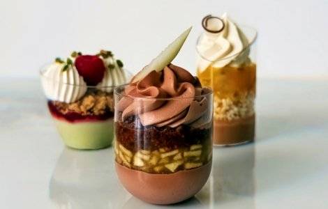 Kávová panna cotta s hruškami Tomáša Kompaníka