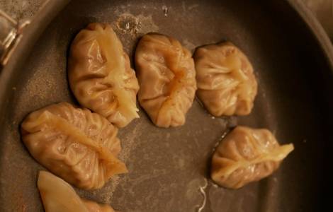 Dim Sum knedličky plnené zmesou húb s kozím syrom a hľuzovkovo-smotanovou omáčkou
